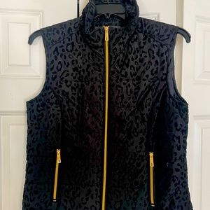Vest, black animal print on black